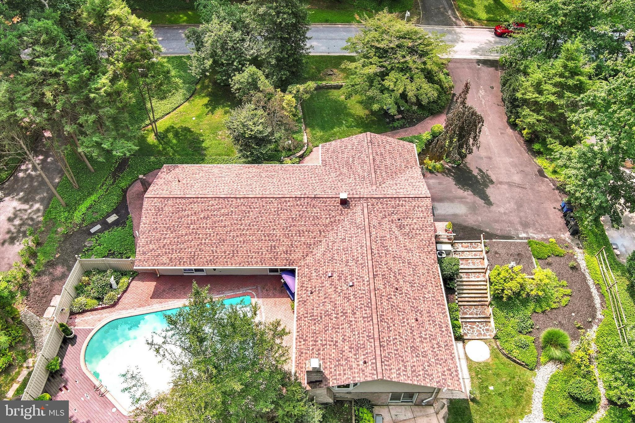 VELVET RIDGE - Residential