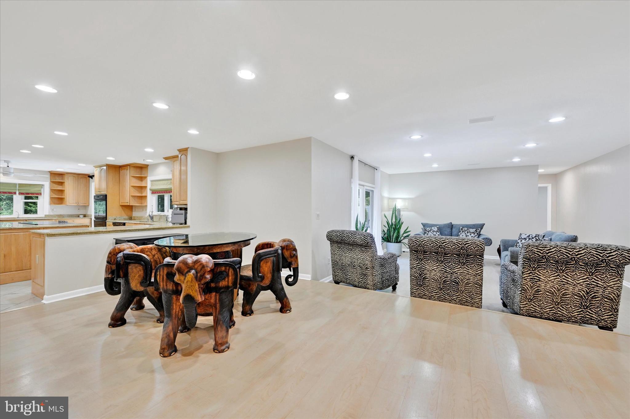 VELVET RIDGE - Residential