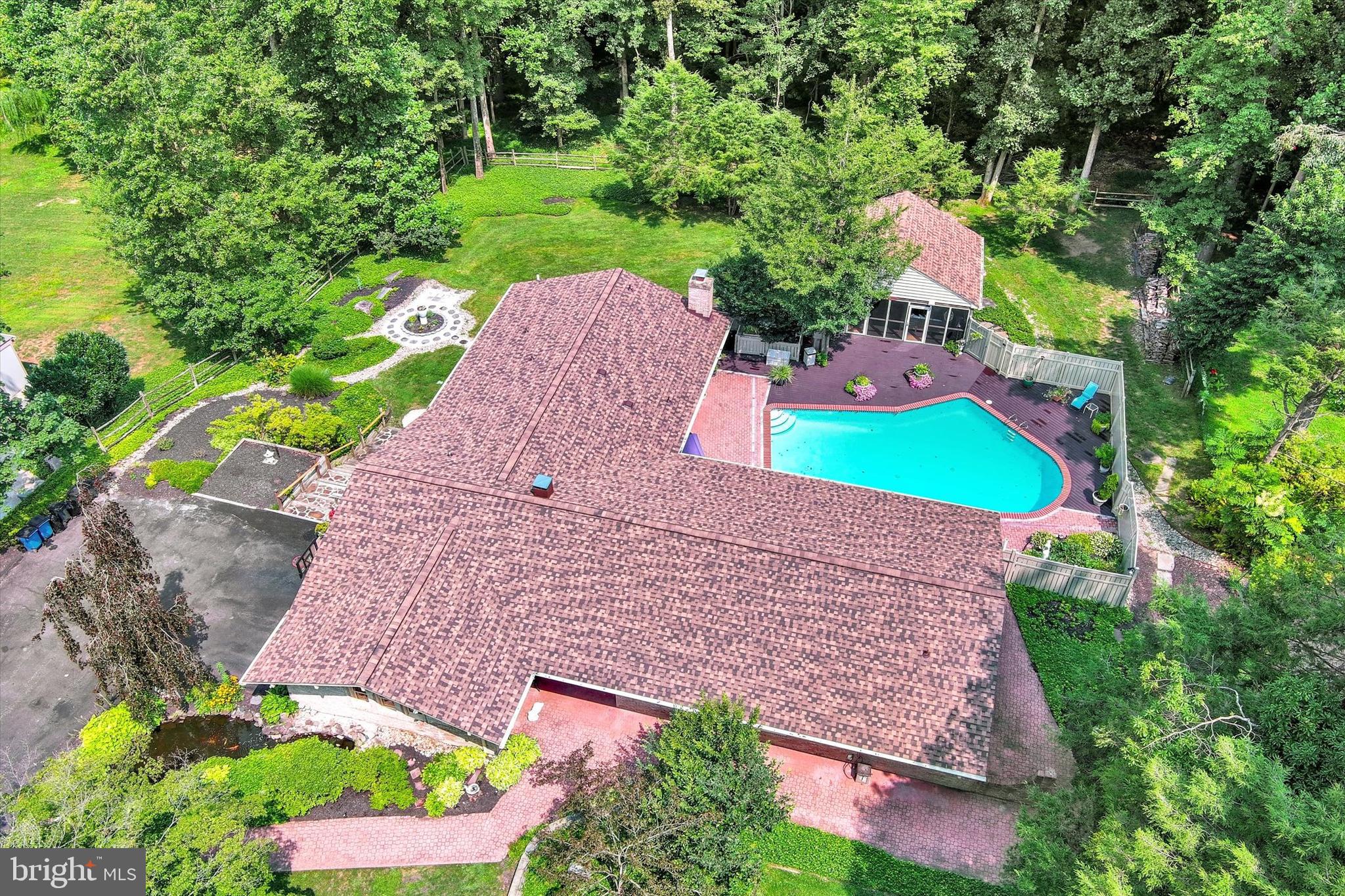 VELVET RIDGE - Residential