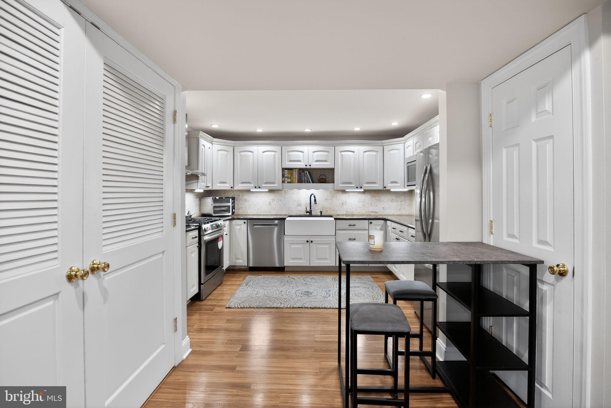 GLENSIDE - Residential