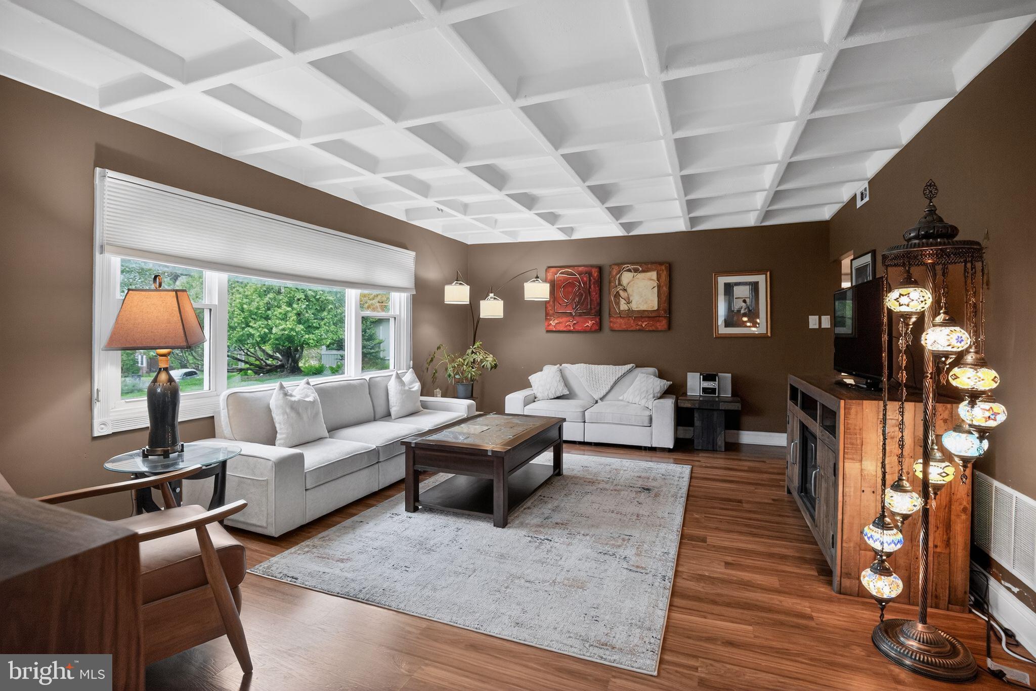 GLENSIDE - Residential