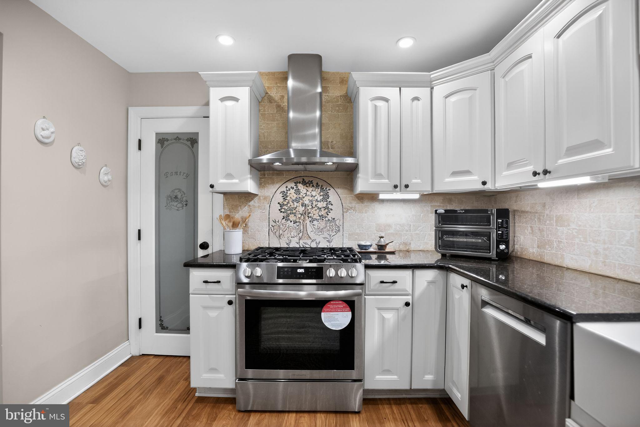 GLENSIDE - Residential