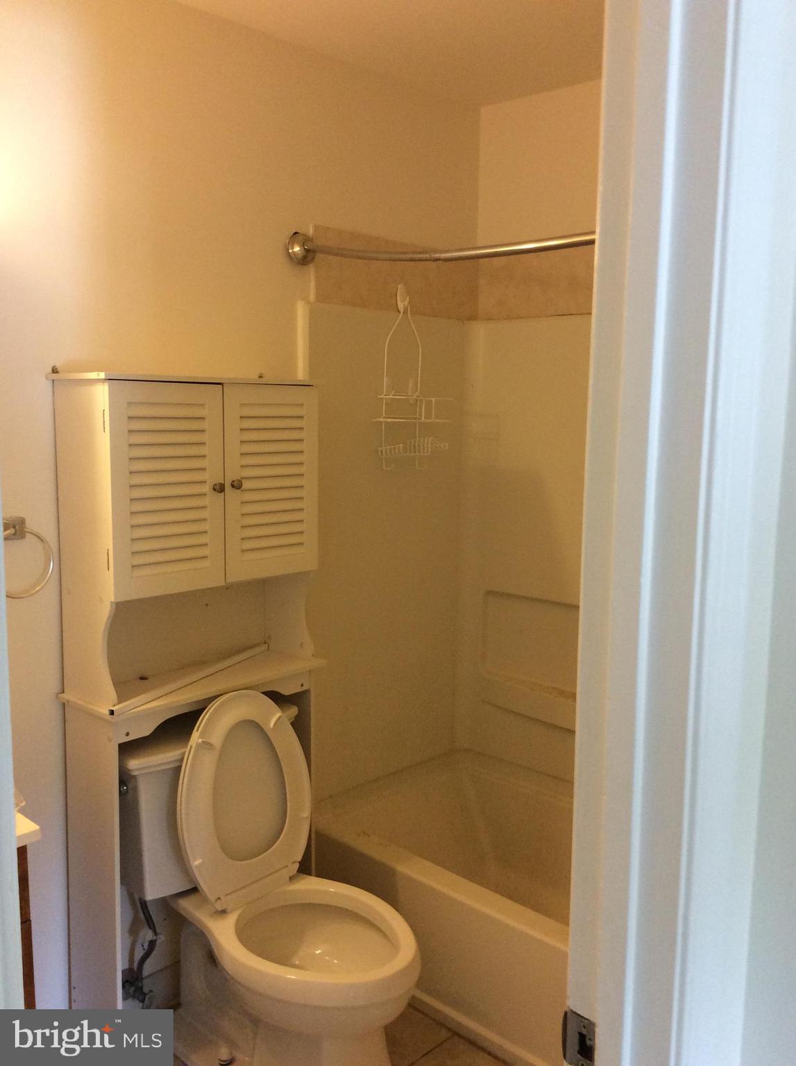 HYBLA VALLEY FARMS - Residential Lease