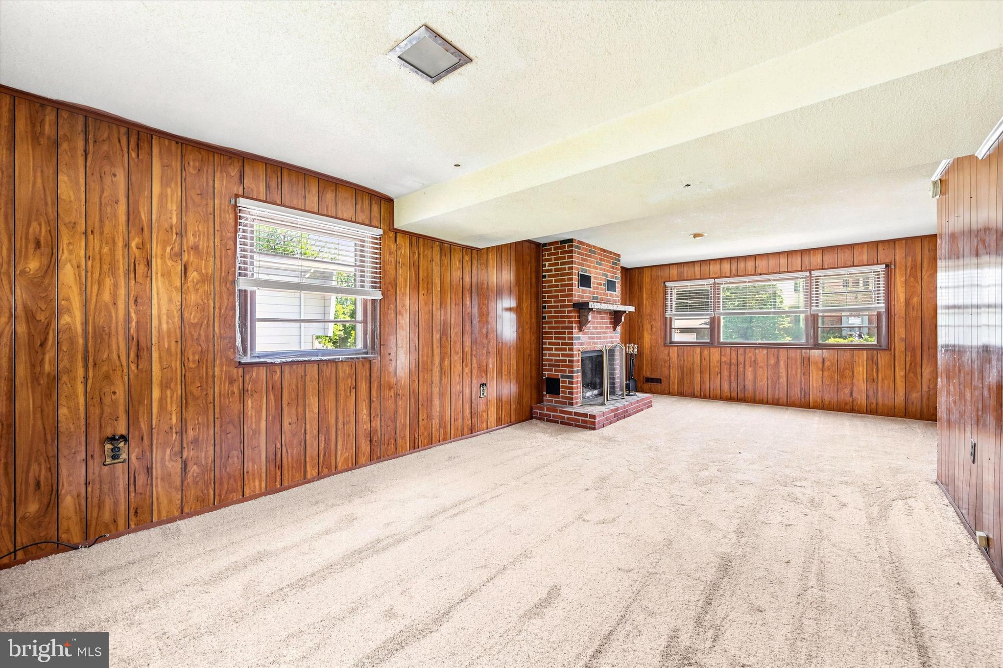 111 WENTWORTH DRIVE