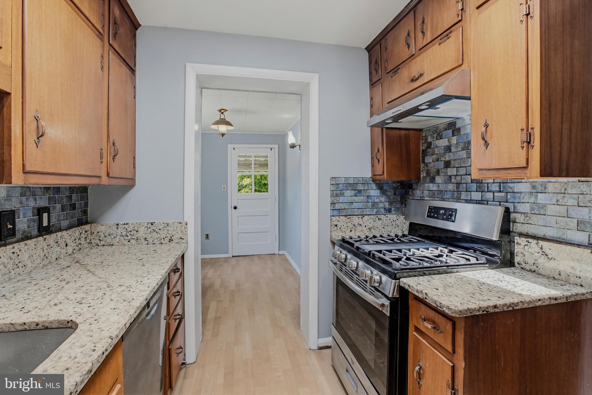 WHEATON WOODS - Residential