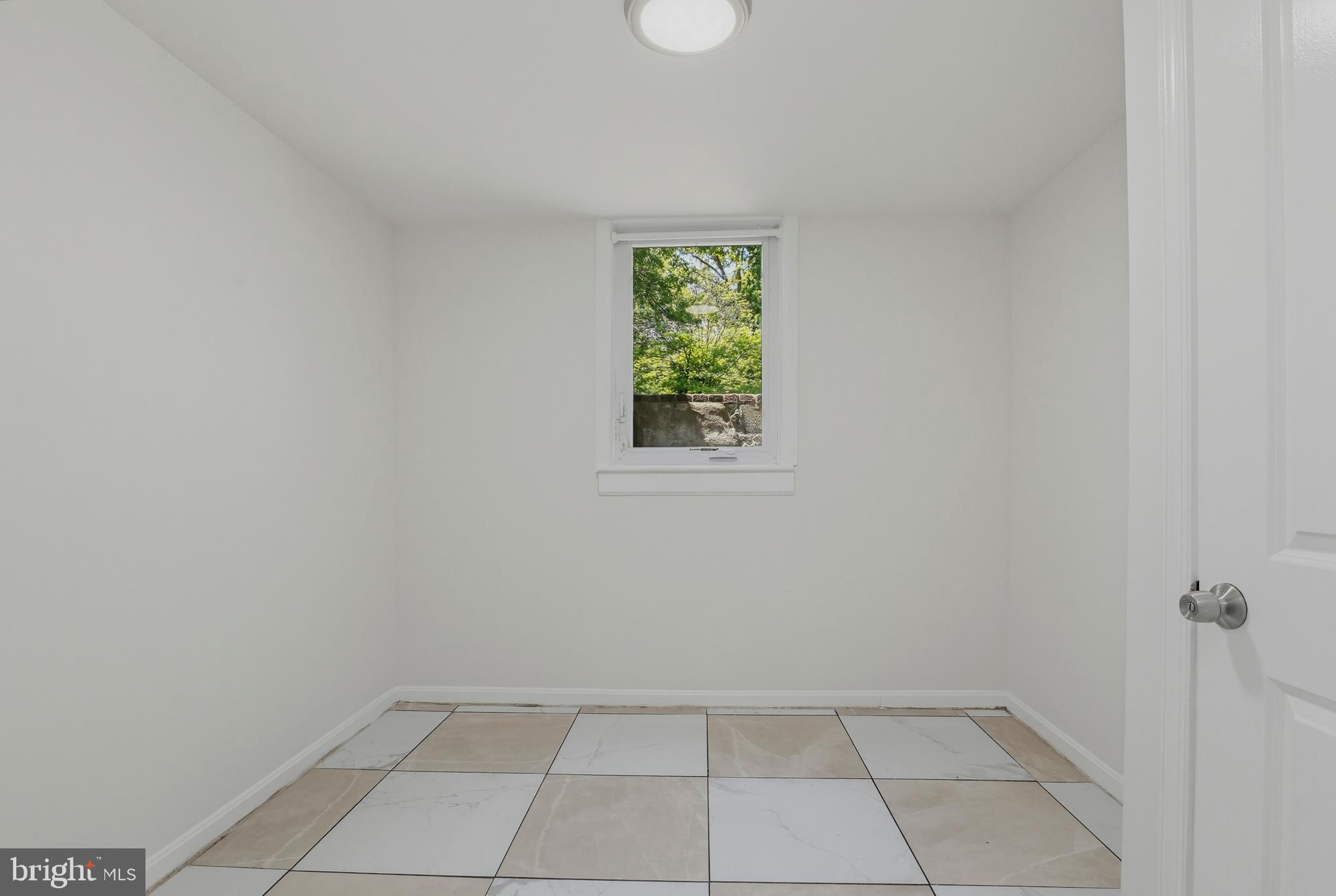 WHEATON WOODS - Residential