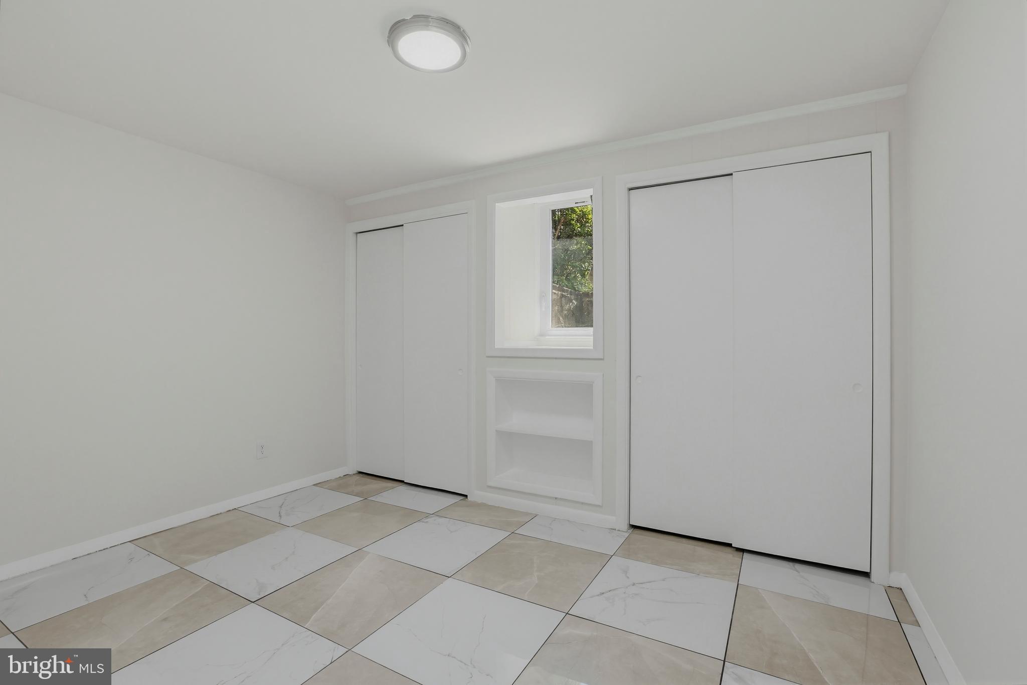 WHEATON WOODS - Residential