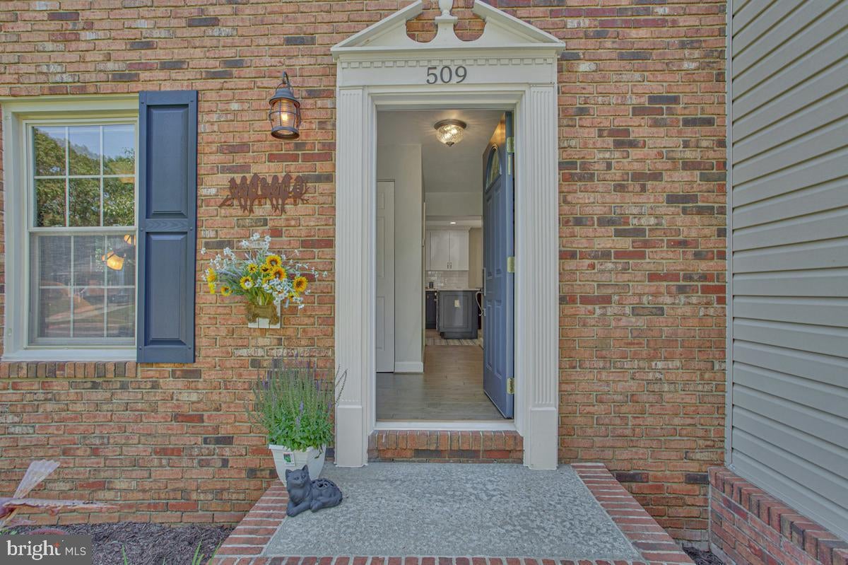 509 LIKESTON COURT