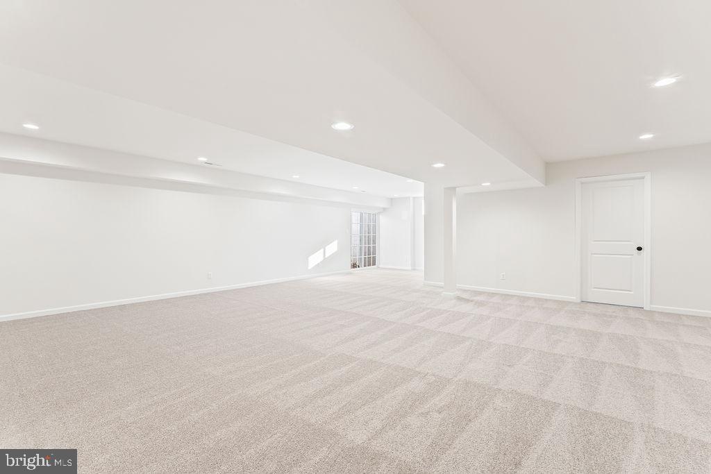 BLUE RIDGE SHORES - Residential