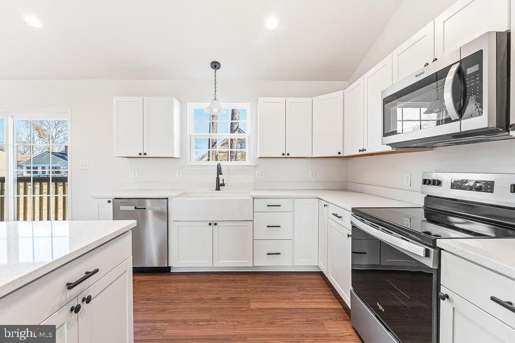 BLUE RIDGE SHORES - Residential