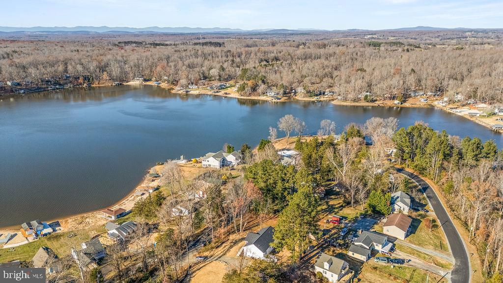 BLUE RIDGE SHORES - Residential