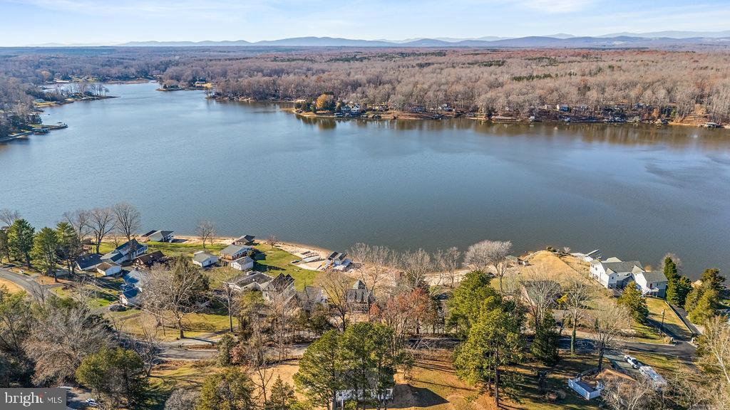 BLUE RIDGE SHORES - Residential