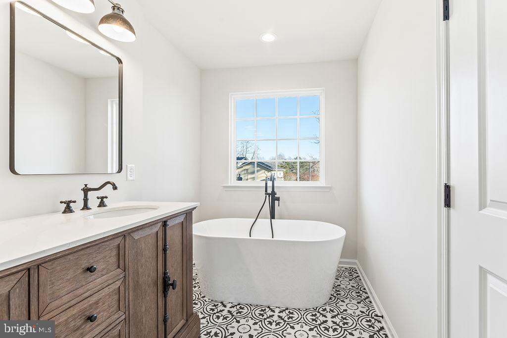 BLUE RIDGE SHORES - Residential