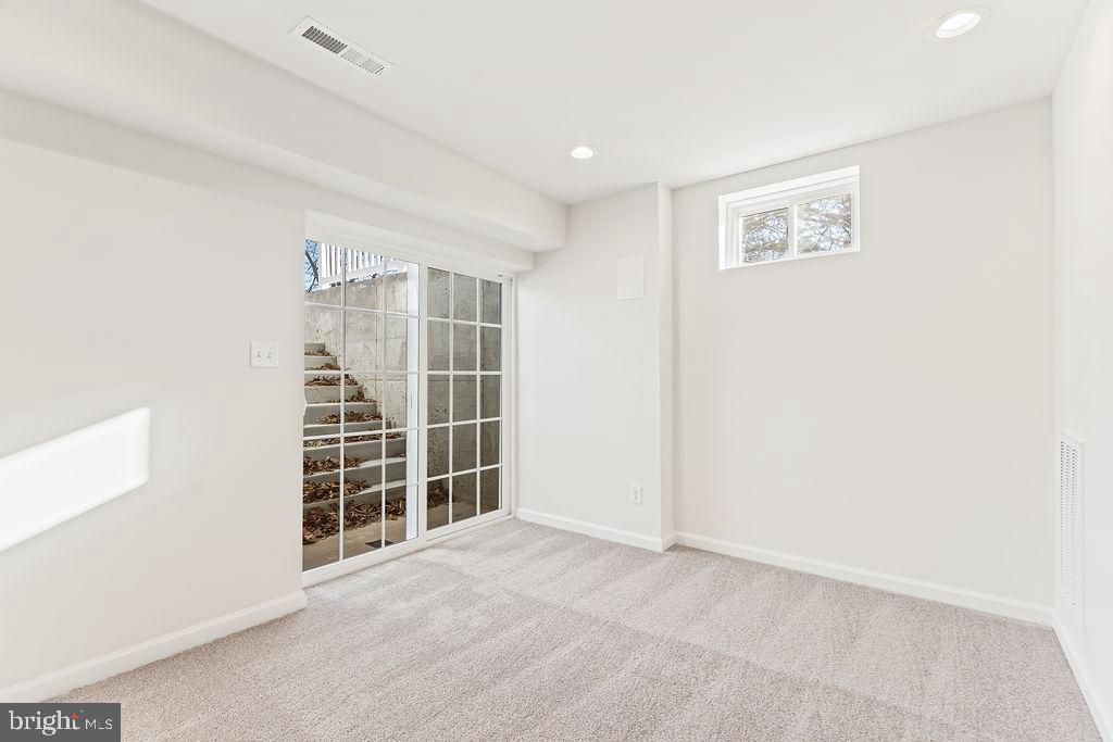 BLUE RIDGE SHORES - Residential