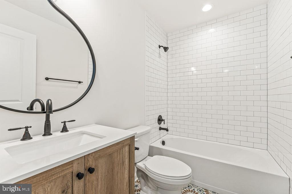 BLUE RIDGE SHORES - Residential