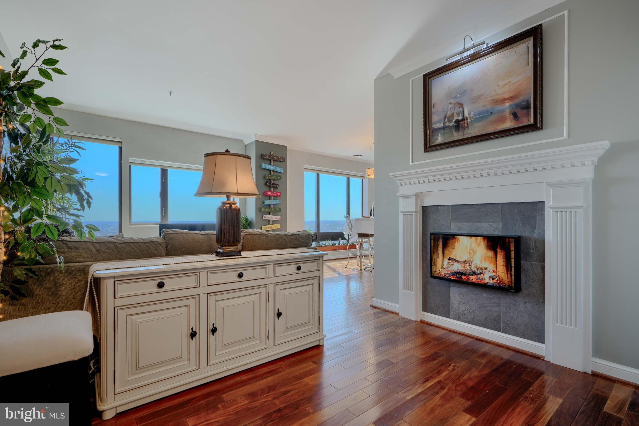 THE TOWERS - Residential