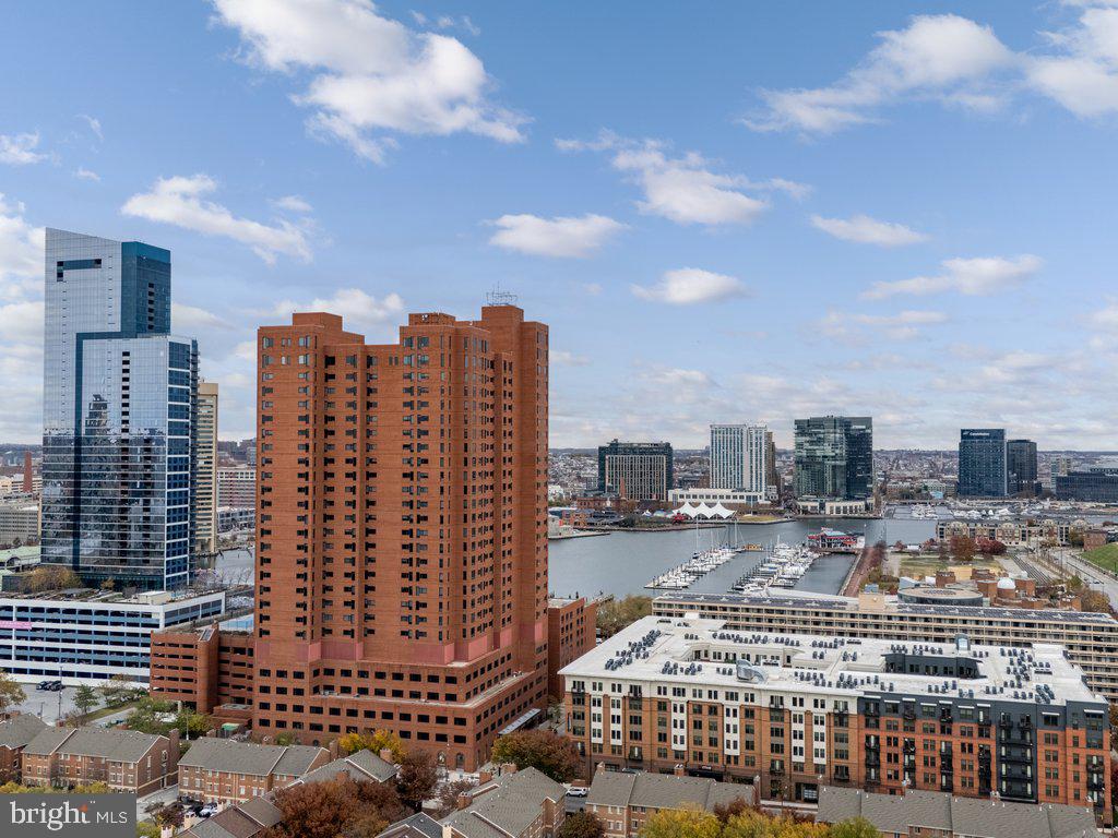 THE TOWERS - Residential