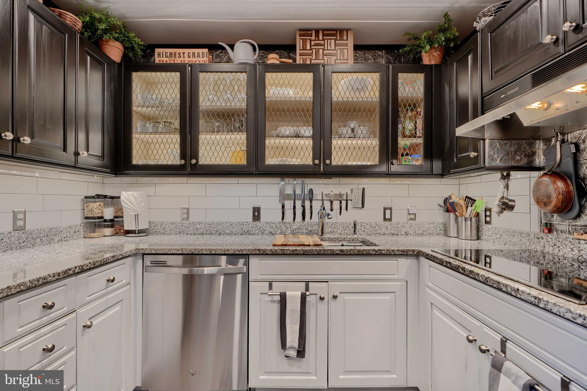 THE TOWERS - Residential