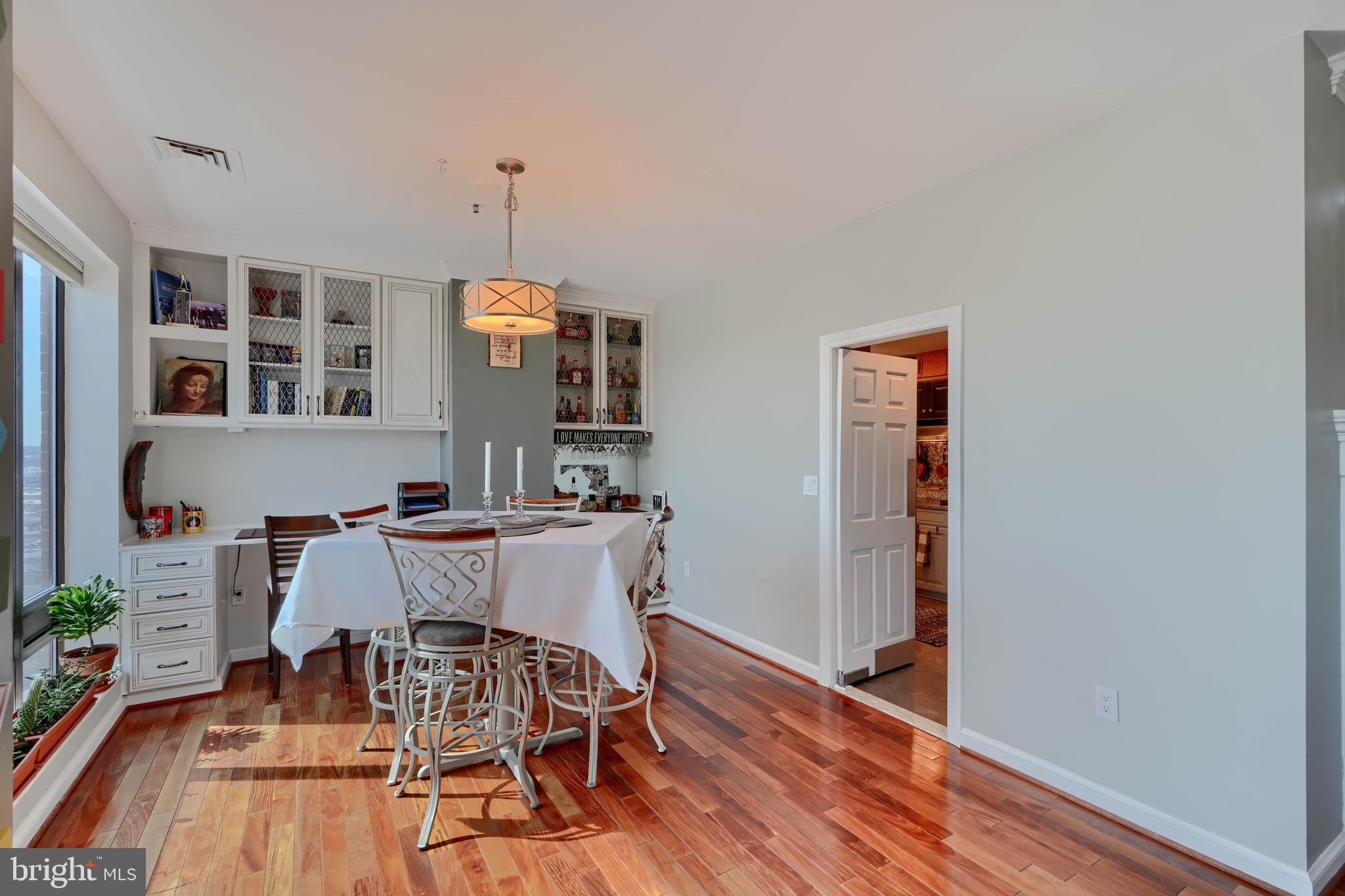 THE TOWERS - Residential