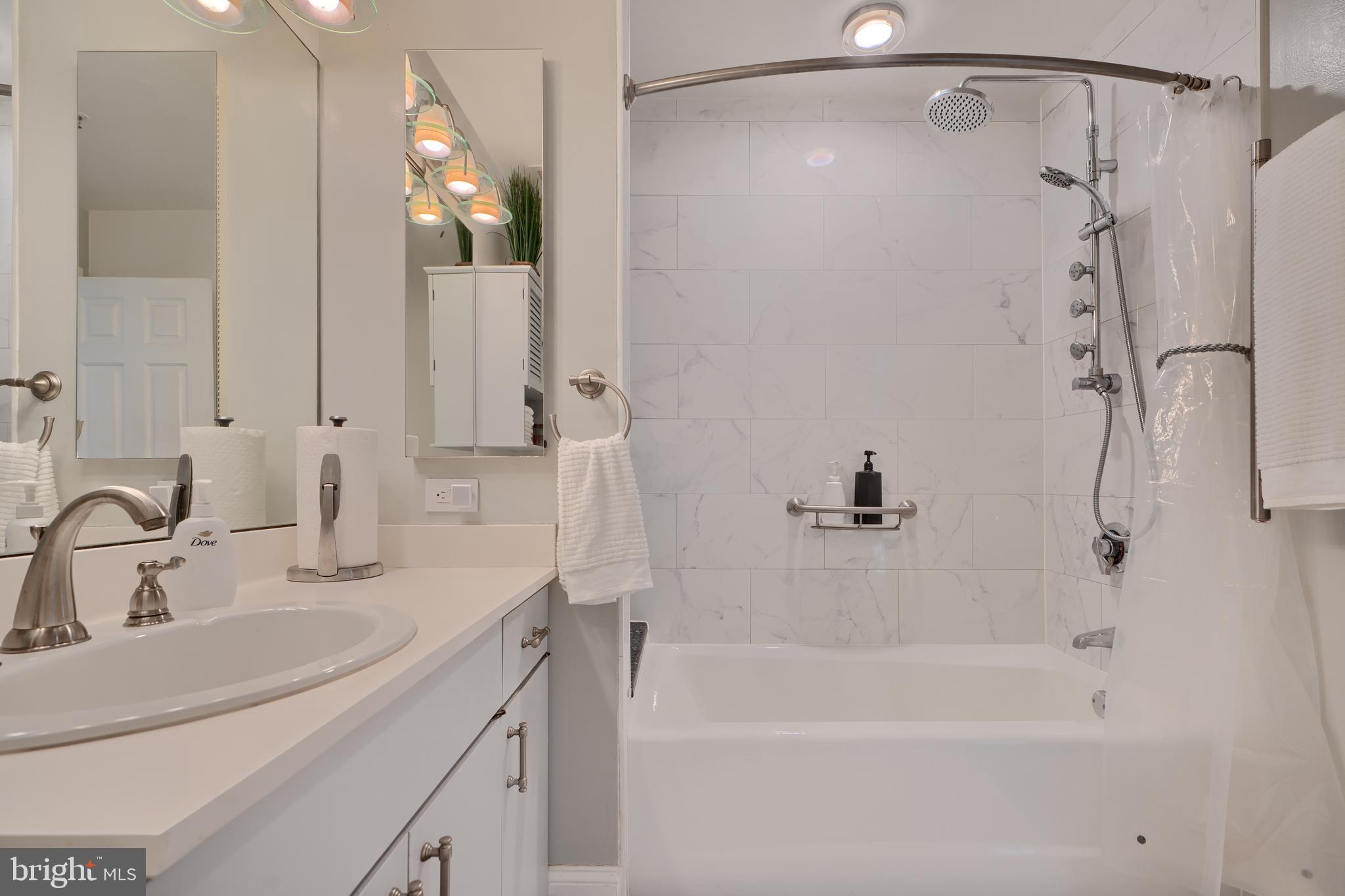 THE TOWERS - Residential