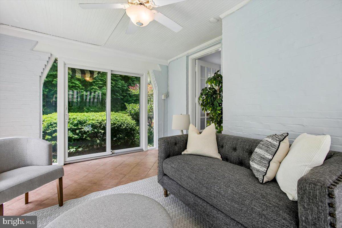 CHEVY CHASE - Residential