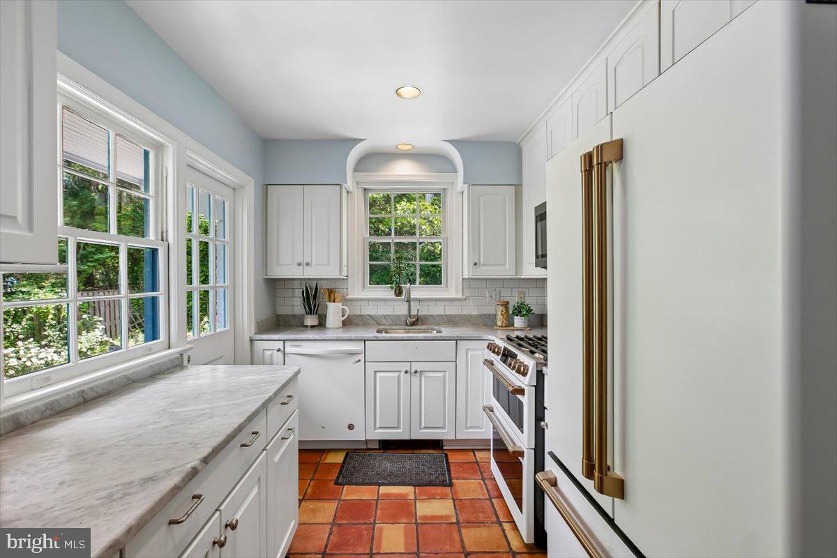 CHEVY CHASE - Residential