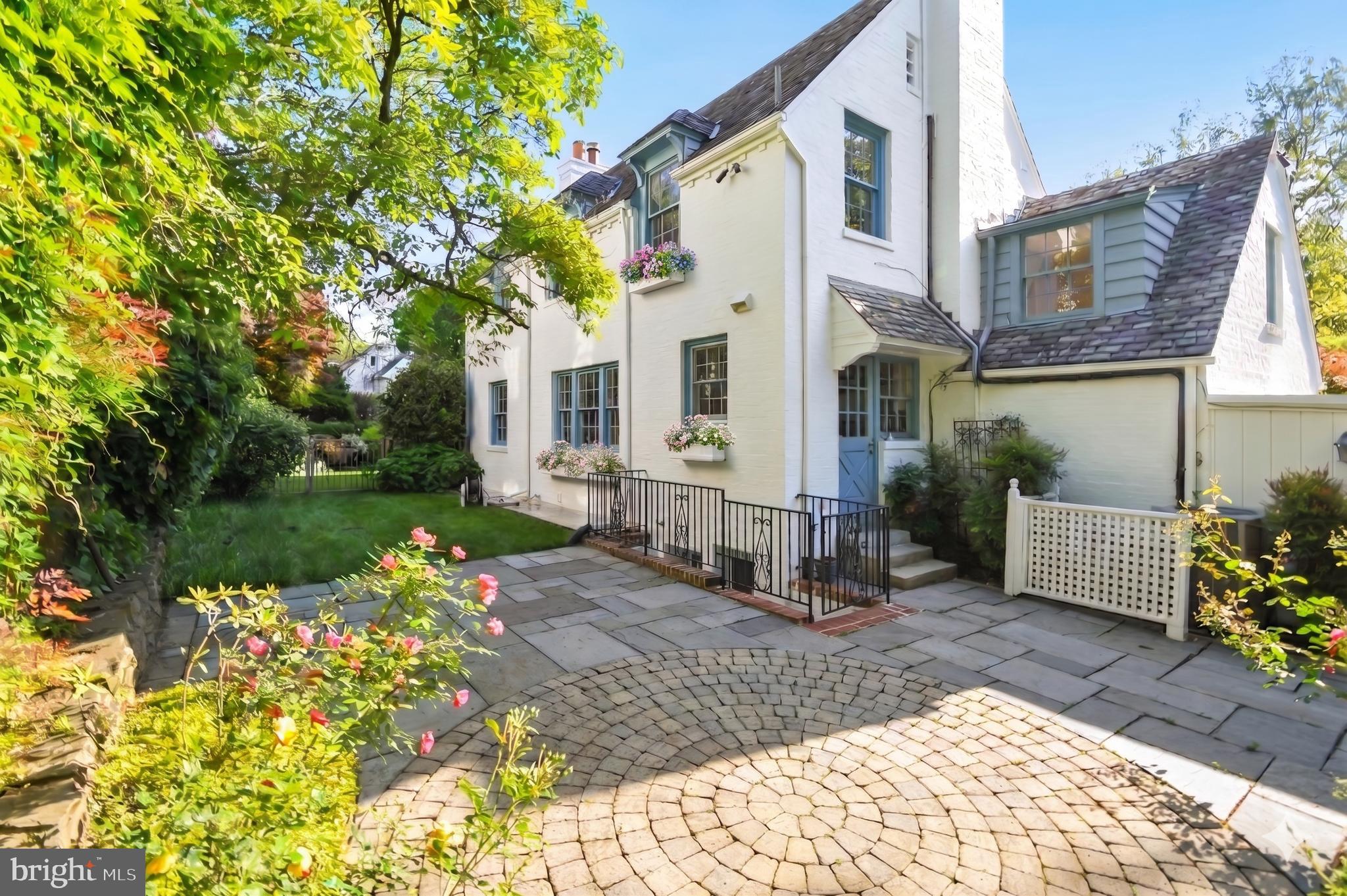 CHEVY CHASE - Residential