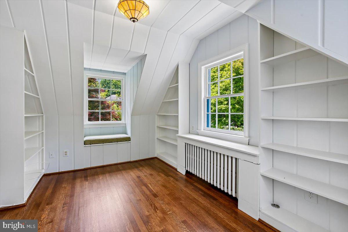 CHEVY CHASE - Residential