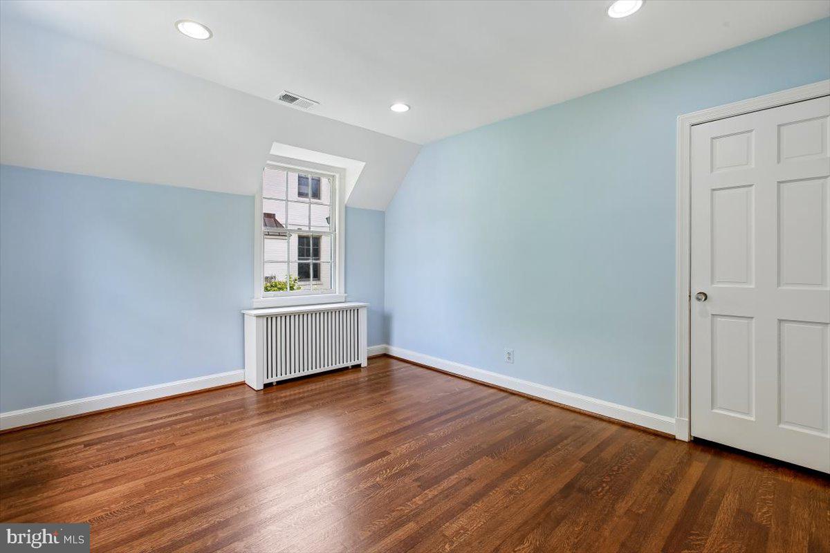 CHEVY CHASE - Residential