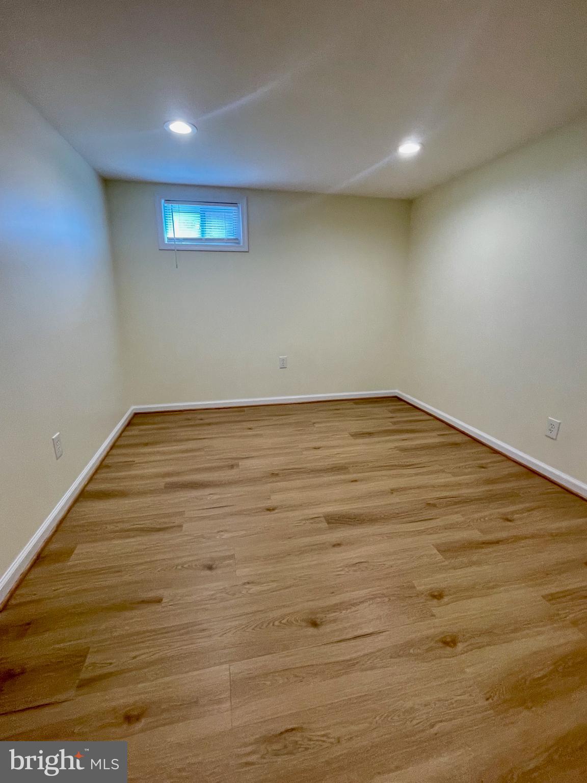 CONNECTICUT AVENUE ESTATES - Residential Lease