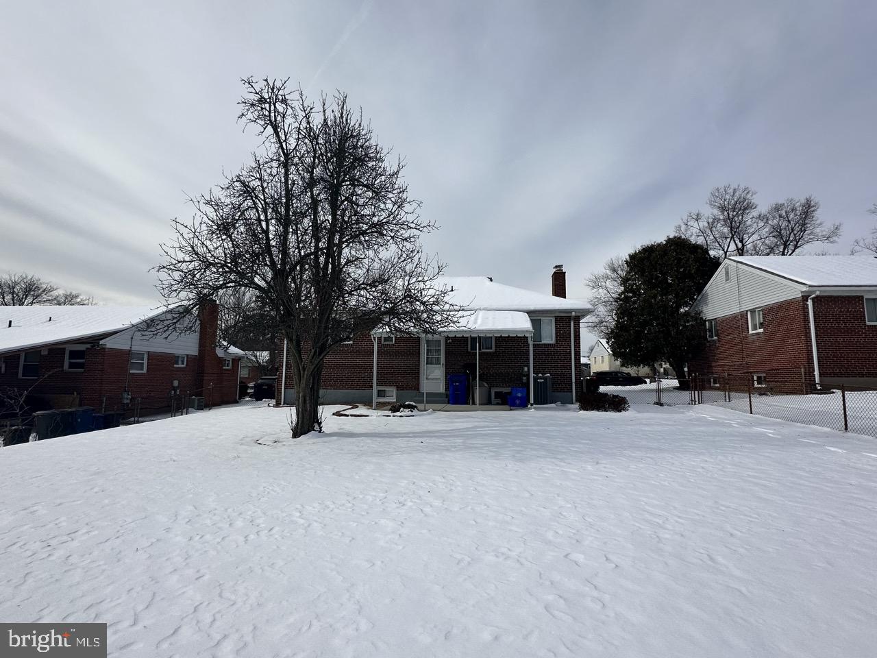 CONNECTICUT AVENUE ESTATES - Residential Lease