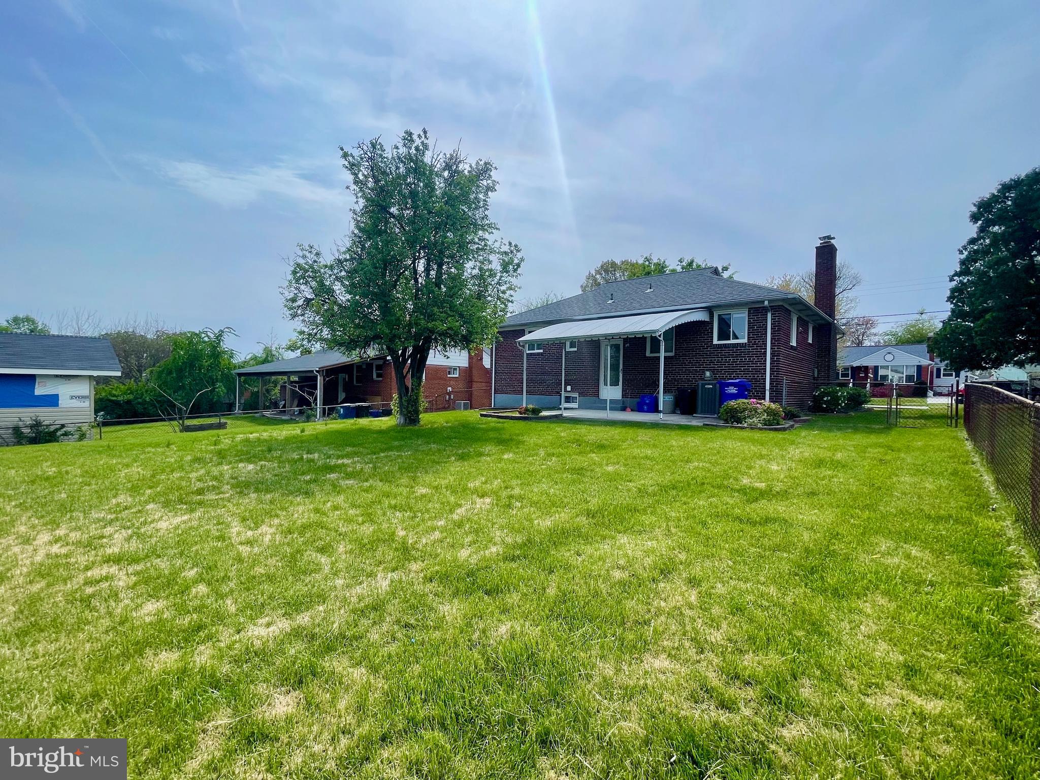 CONNECTICUT AVENUE ESTATES - Residential Lease