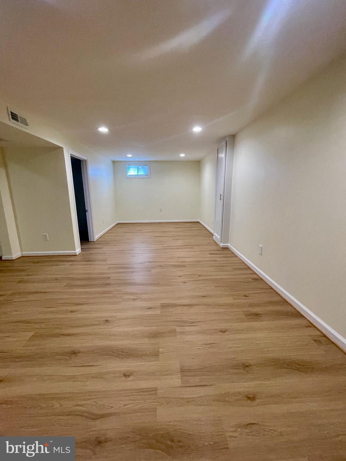 CONNECTICUT AVENUE ESTATES - Residential Lease