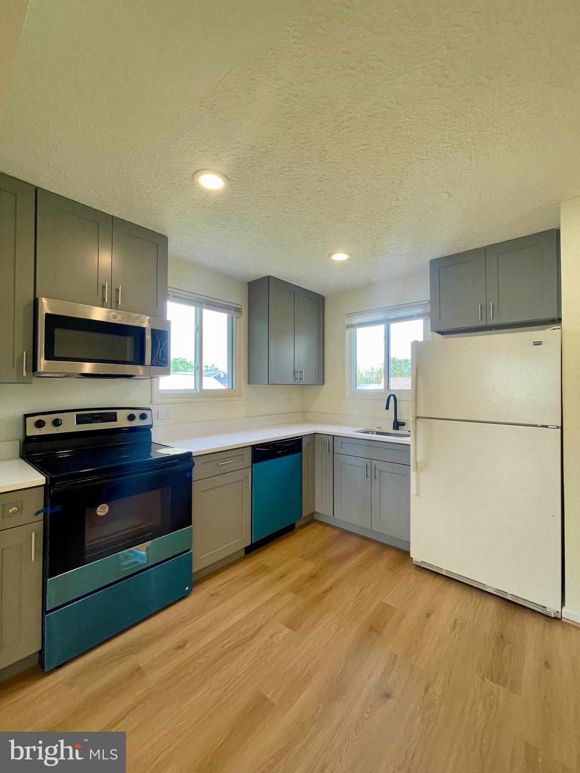 CONNECTICUT AVENUE ESTATES - Residential Lease