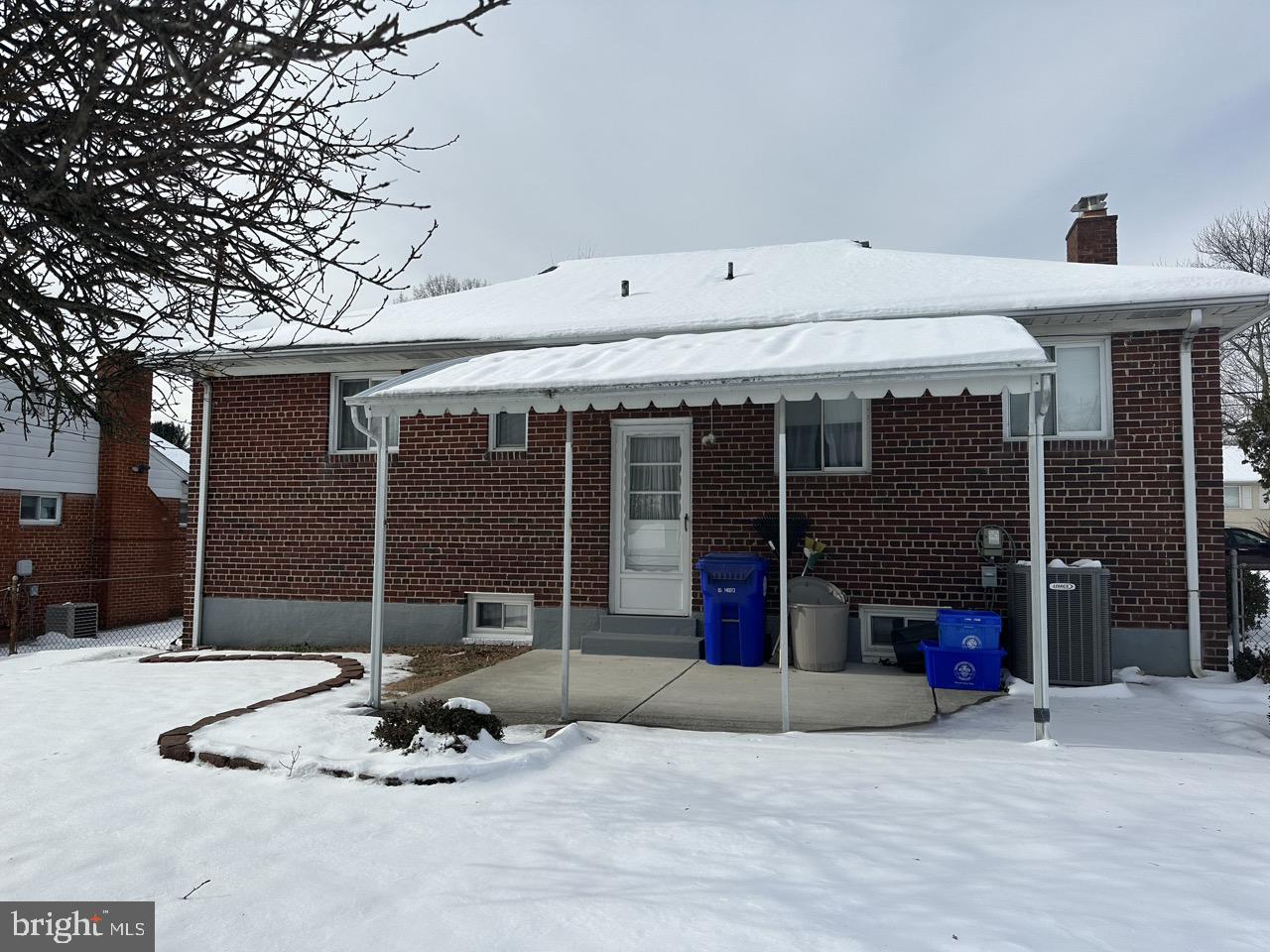 CONNECTICUT AVENUE ESTATES - Residential Lease