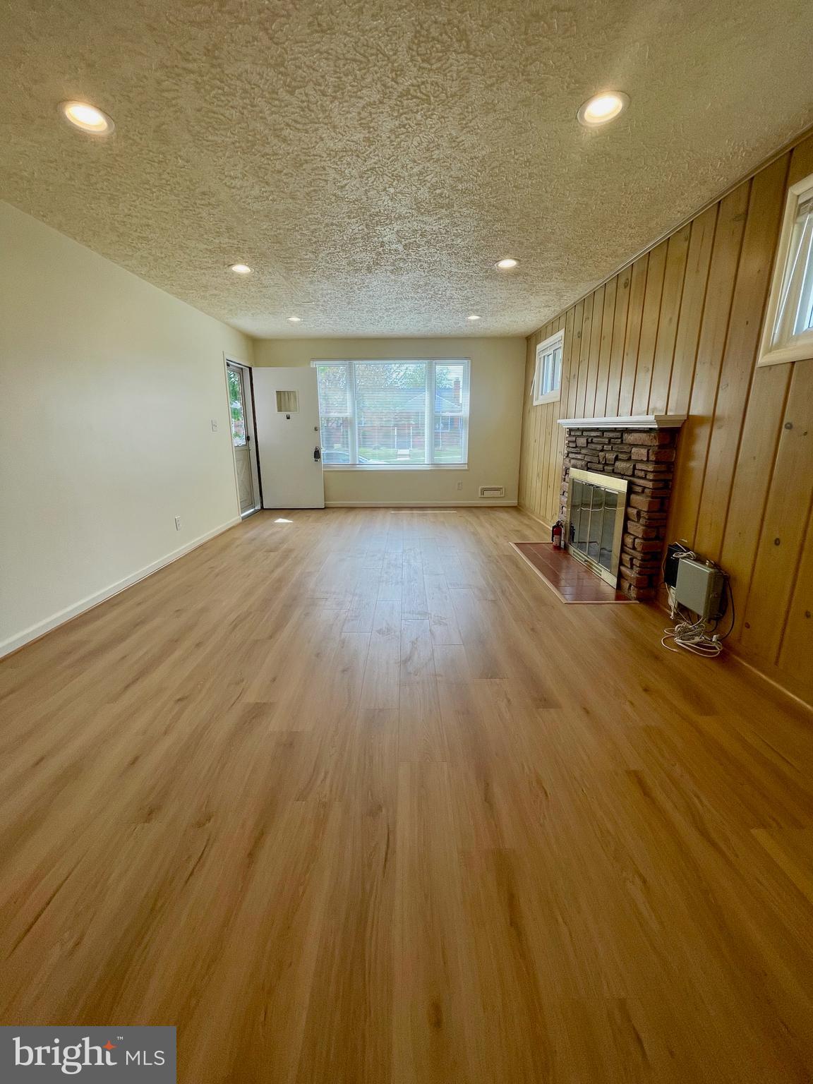 CONNECTICUT AVENUE ESTATES - Residential Lease