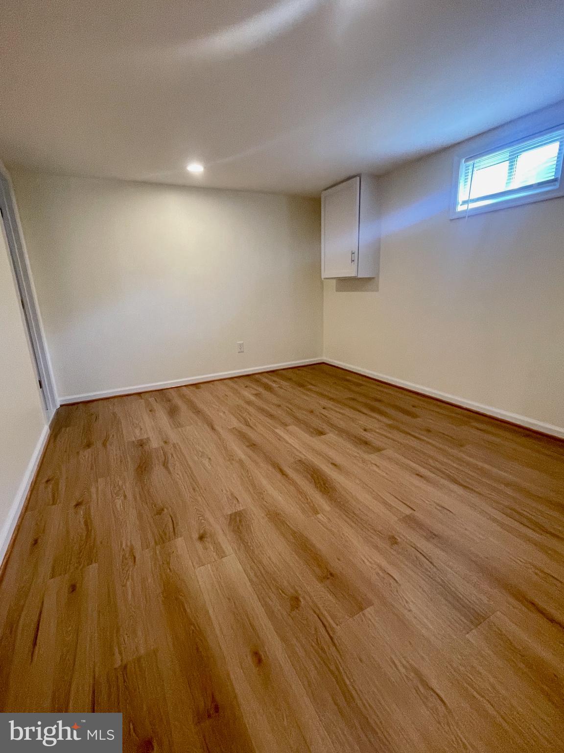 CONNECTICUT AVENUE ESTATES - Residential Lease