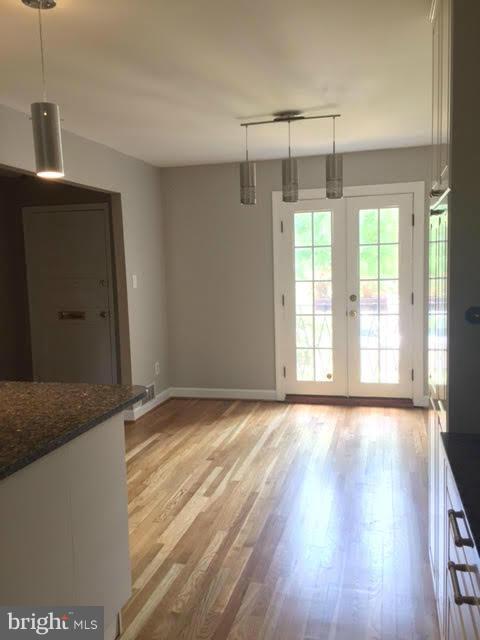 CARLYN PARK - Residential Lease