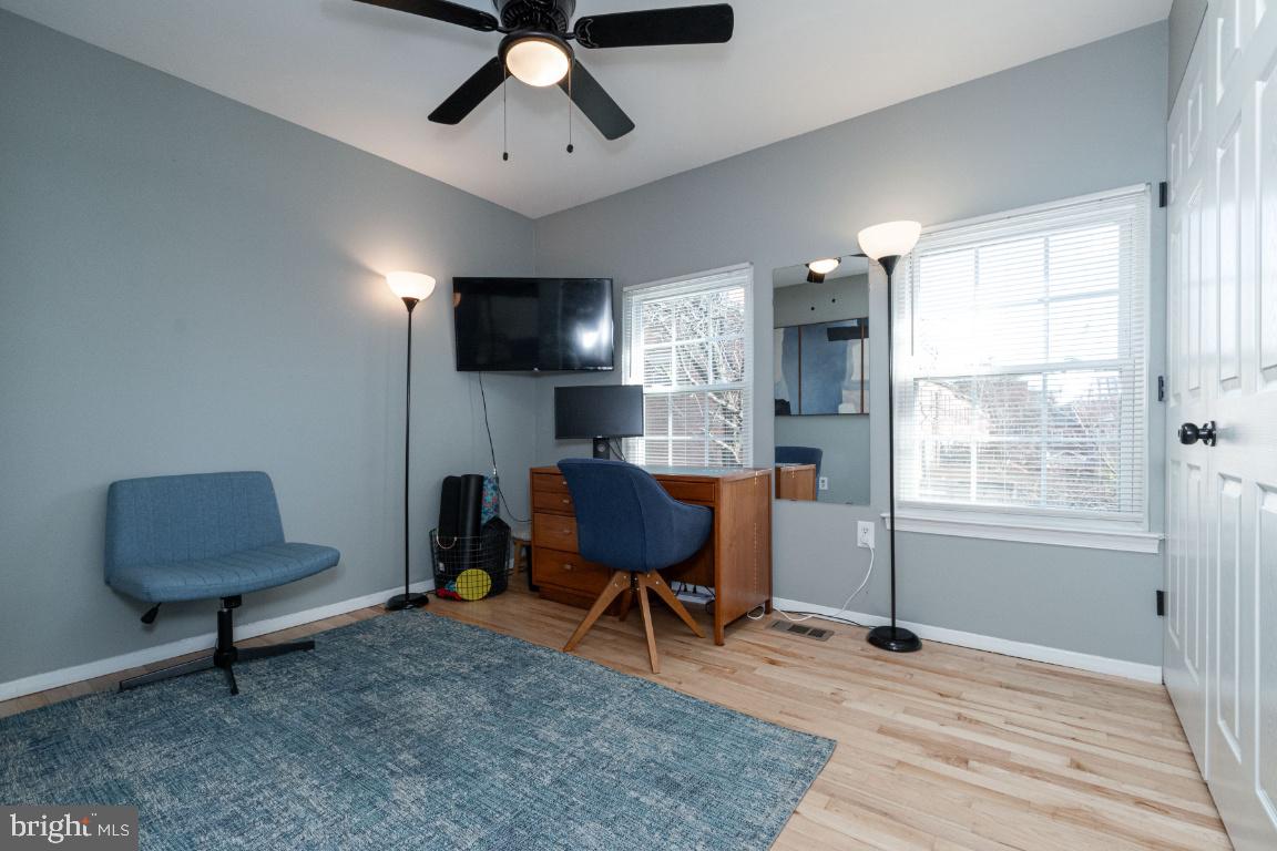 WASHINGTON HILL - Residential