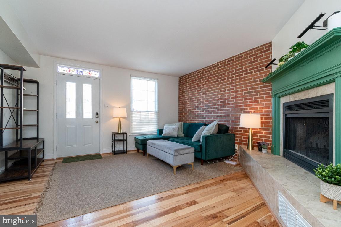 WASHINGTON HILL - Residential