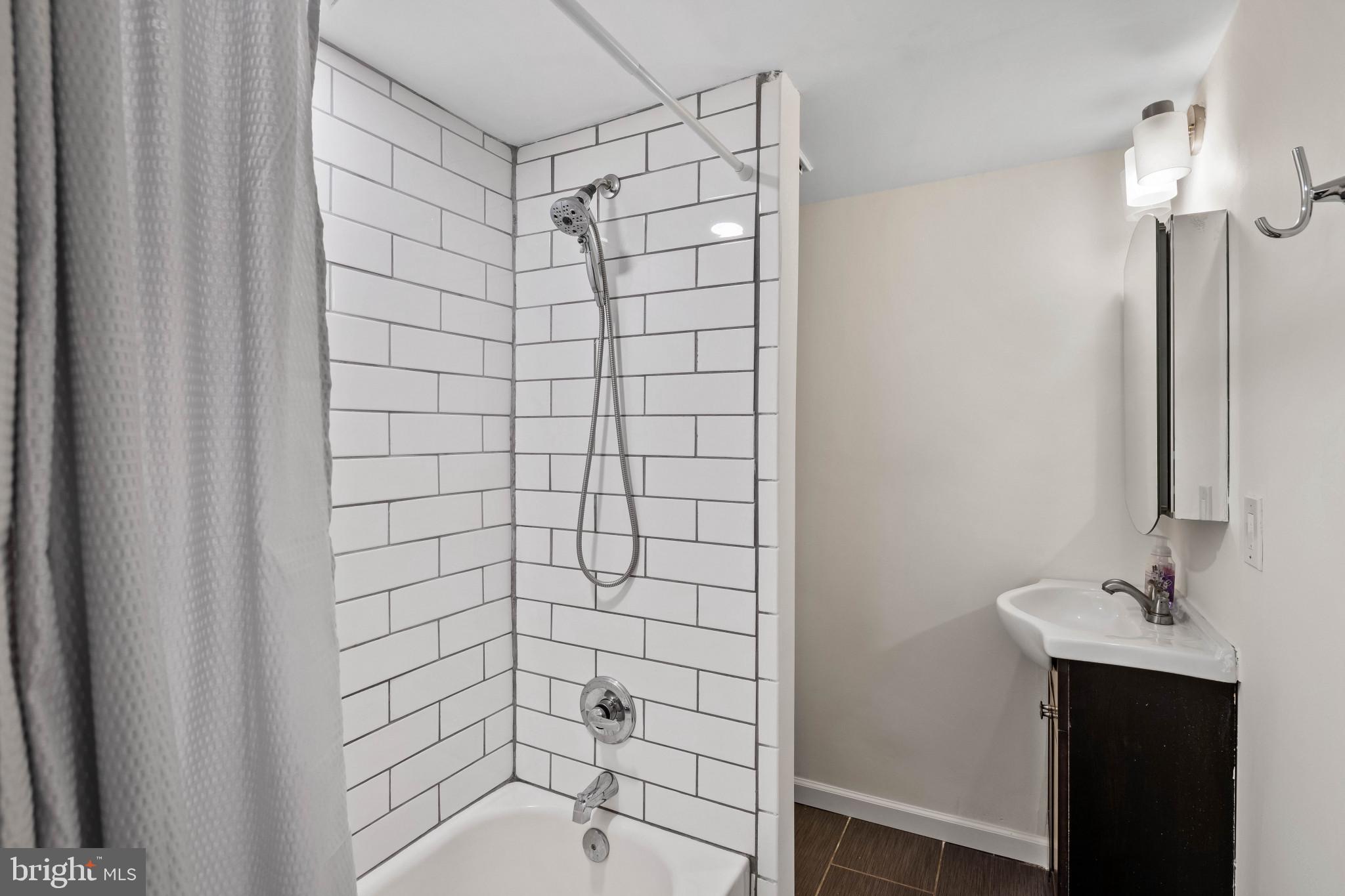 REMINGTON HISTORIC DISTRICT - Residential Lease