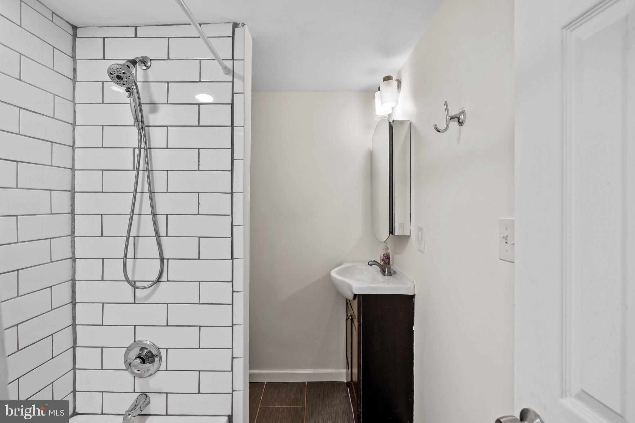 REMINGTON HISTORIC DISTRICT - Residential Lease