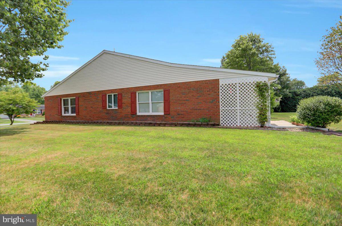 MEADOWBROOK - Residential