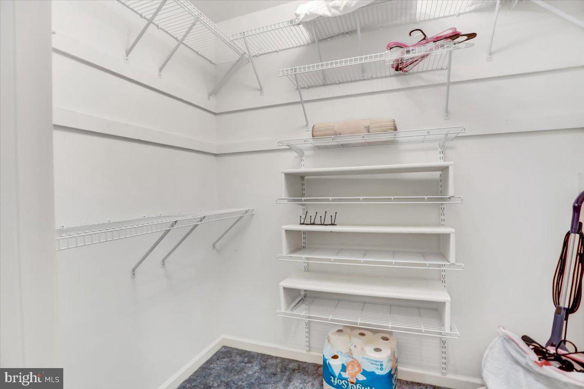 MEADOWBROOK - Residential