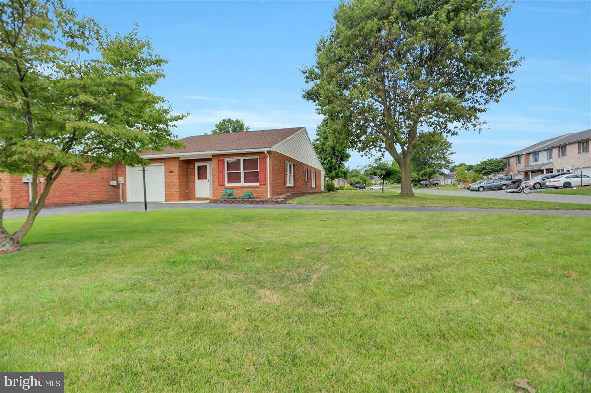 MEADOWBROOK - Residential