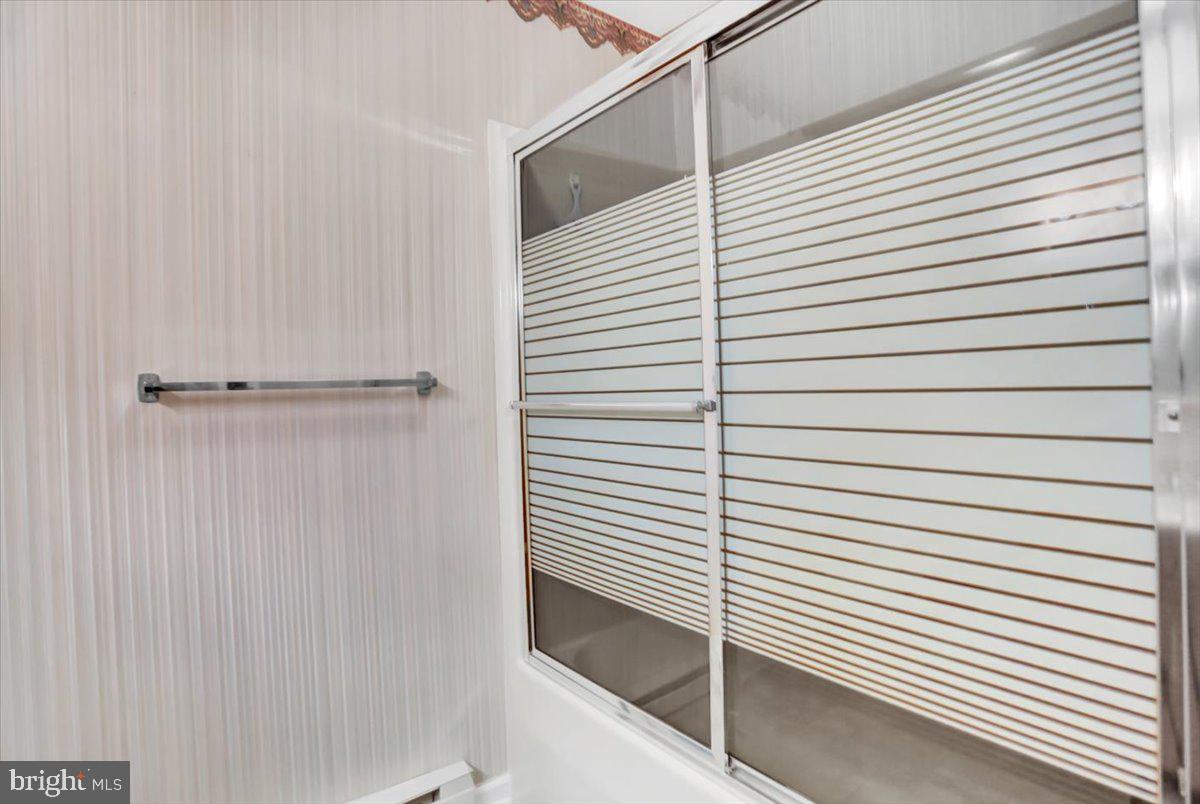 MEADOWBROOK - Residential