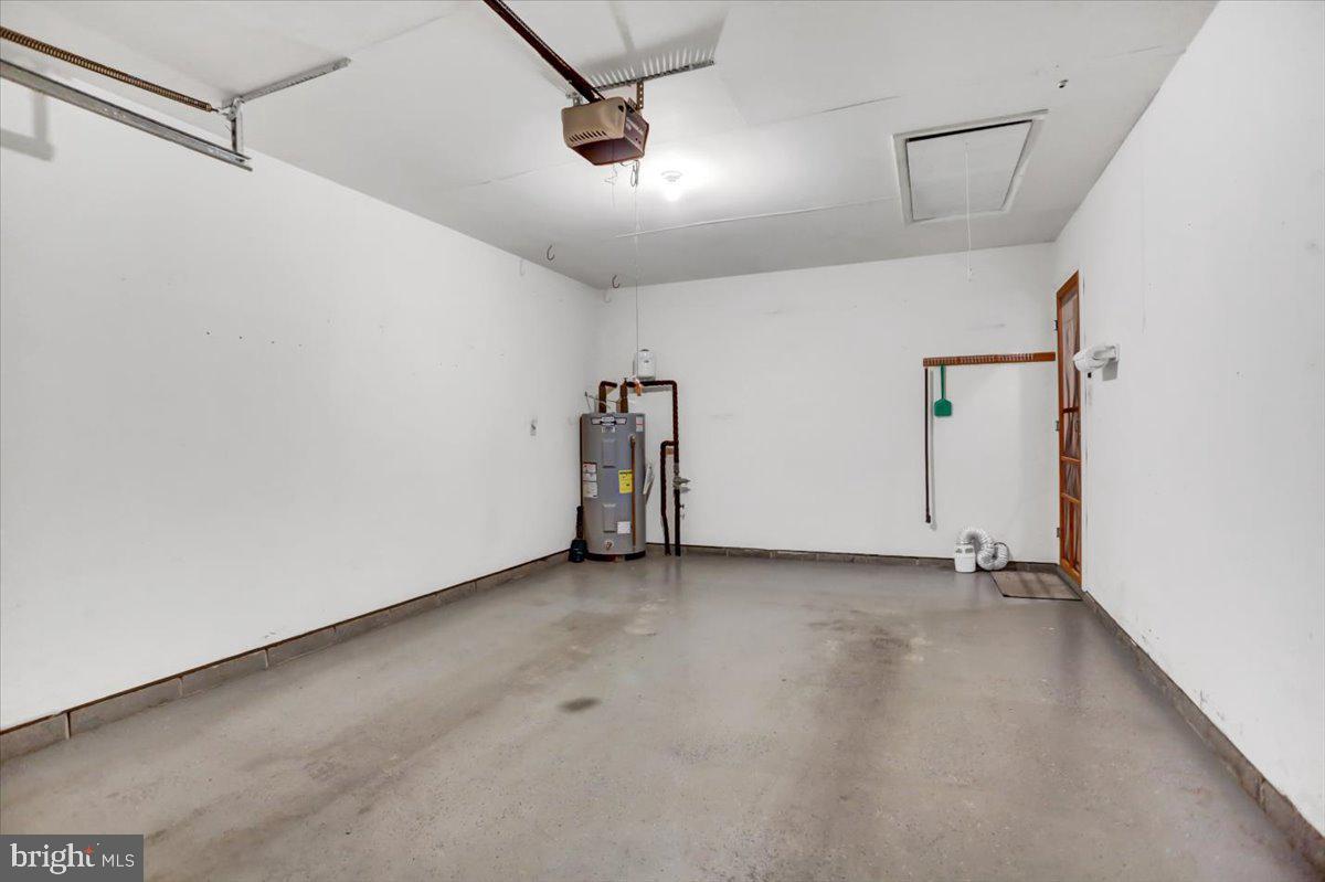 MEADOWBROOK - Residential