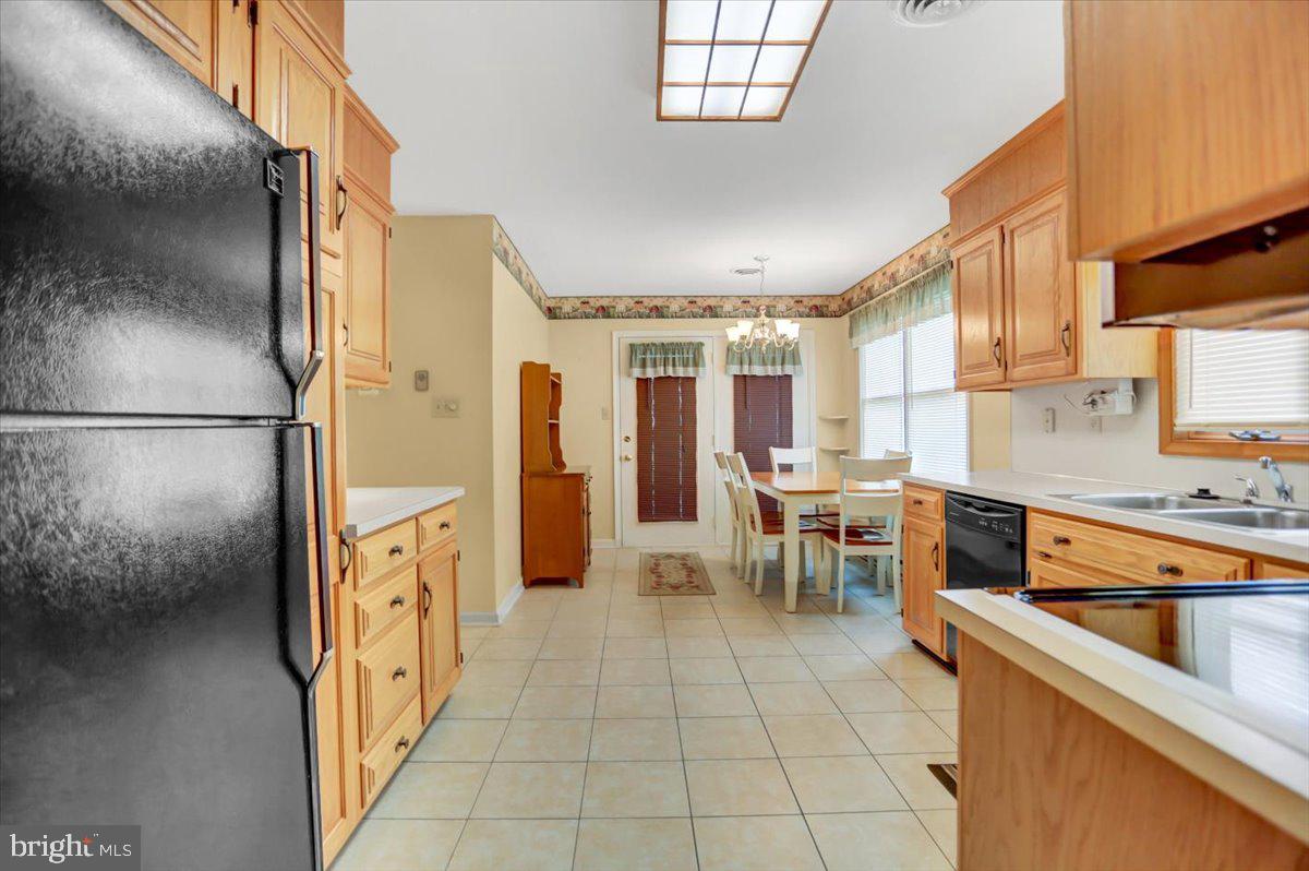 MEADOWBROOK - Residential