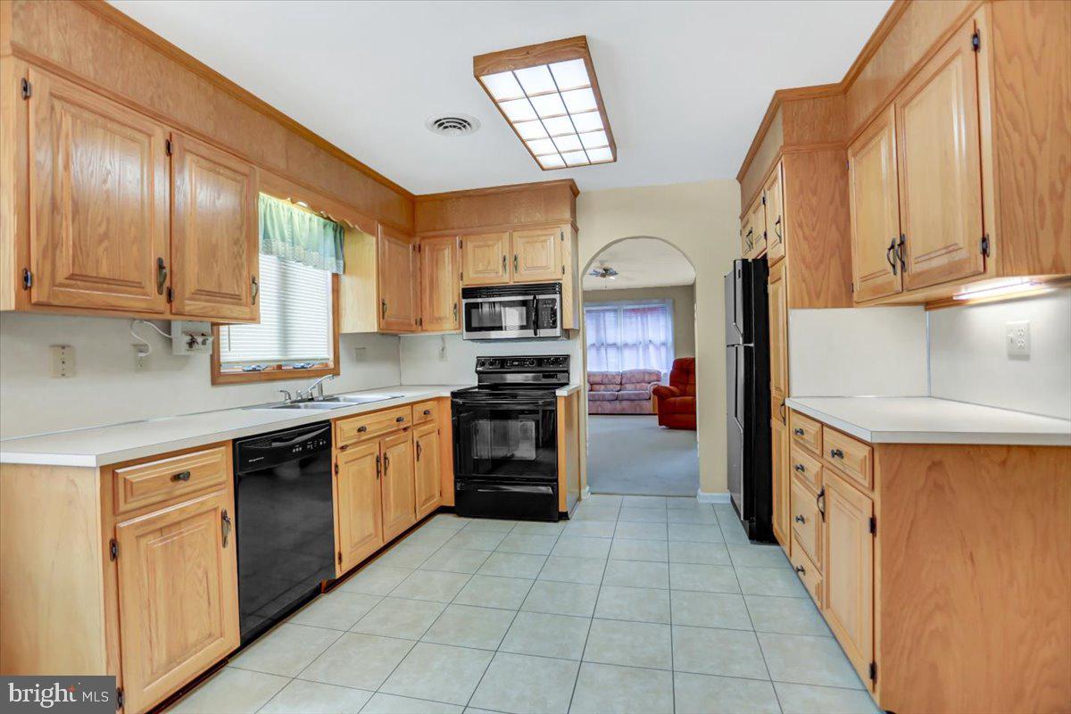 MEADOWBROOK - Residential