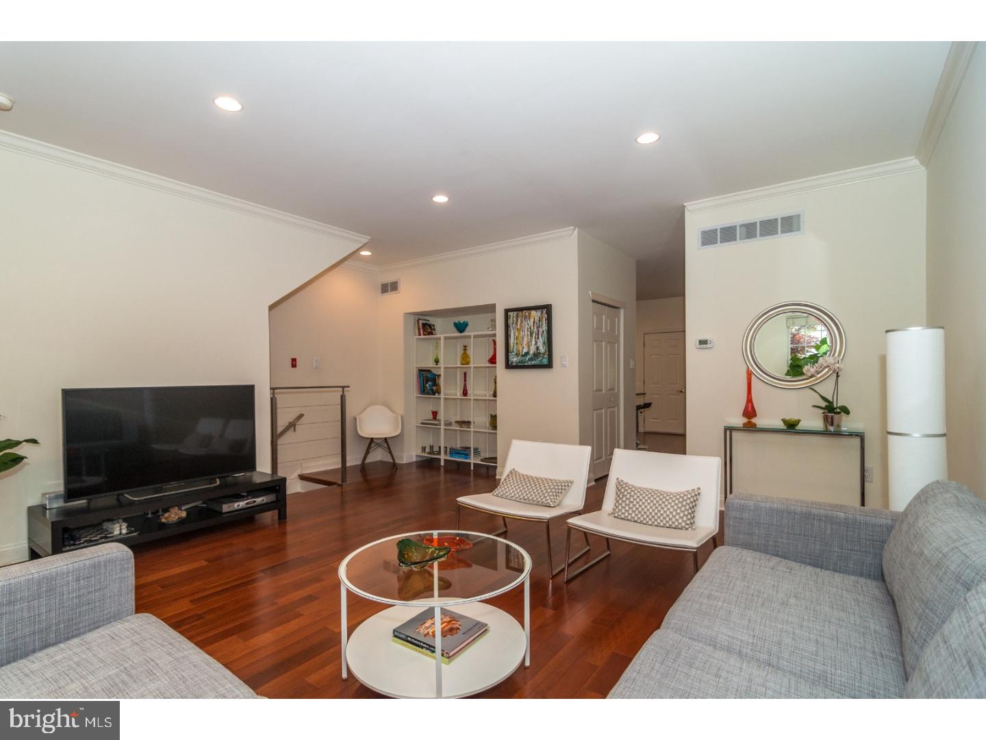 LANTERN HILL - Residential